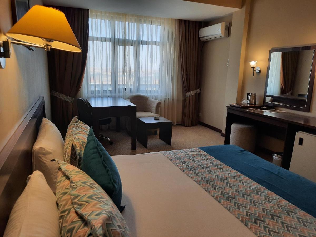 Plaza Hotel Diyarbakir Bagian luar foto