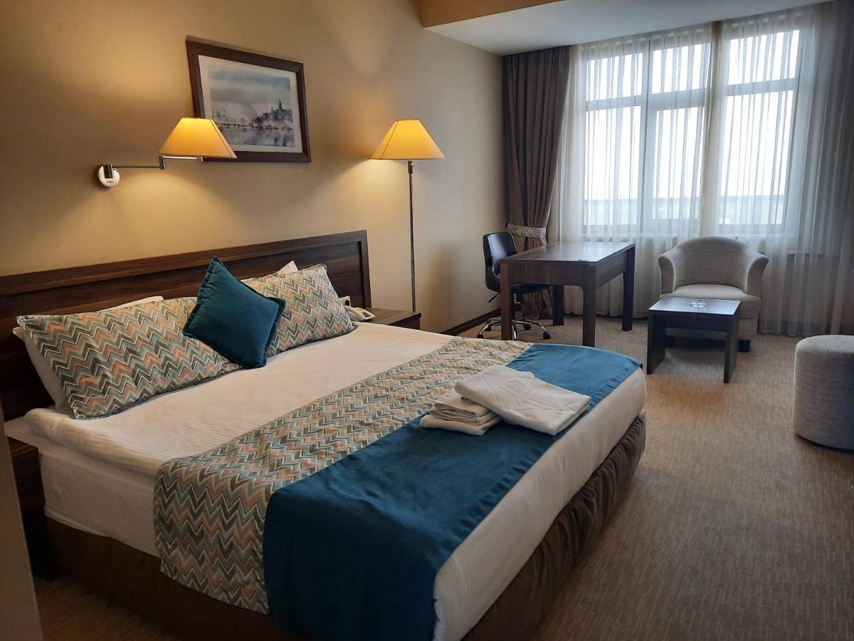 Plaza Hotel Diyarbakir Bagian luar foto